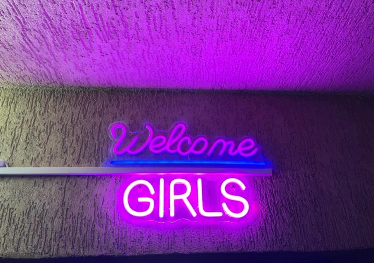 Girls Willa Cracovia Exterior foto
